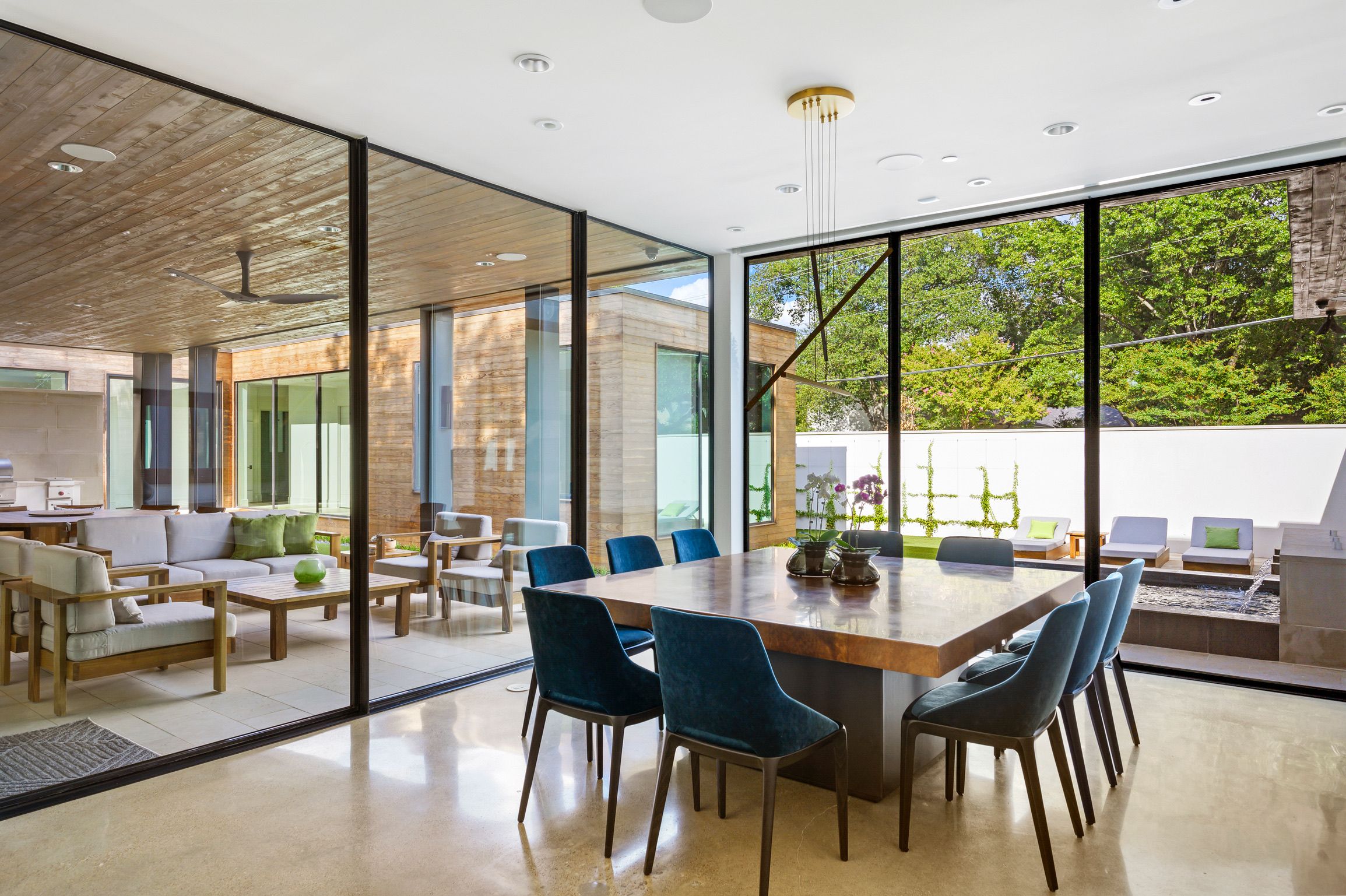 Dining room steel-and-glass wall