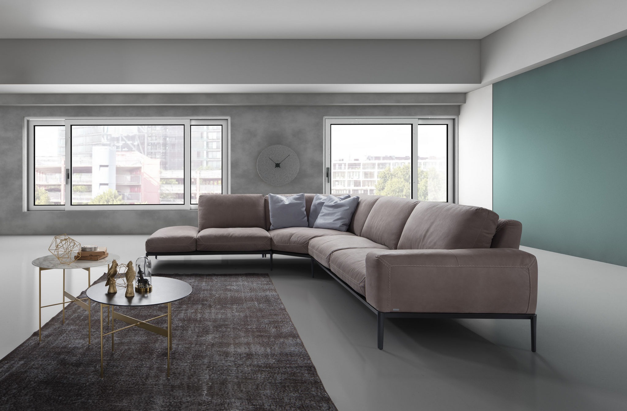 Bracci Chic Sectional image 2