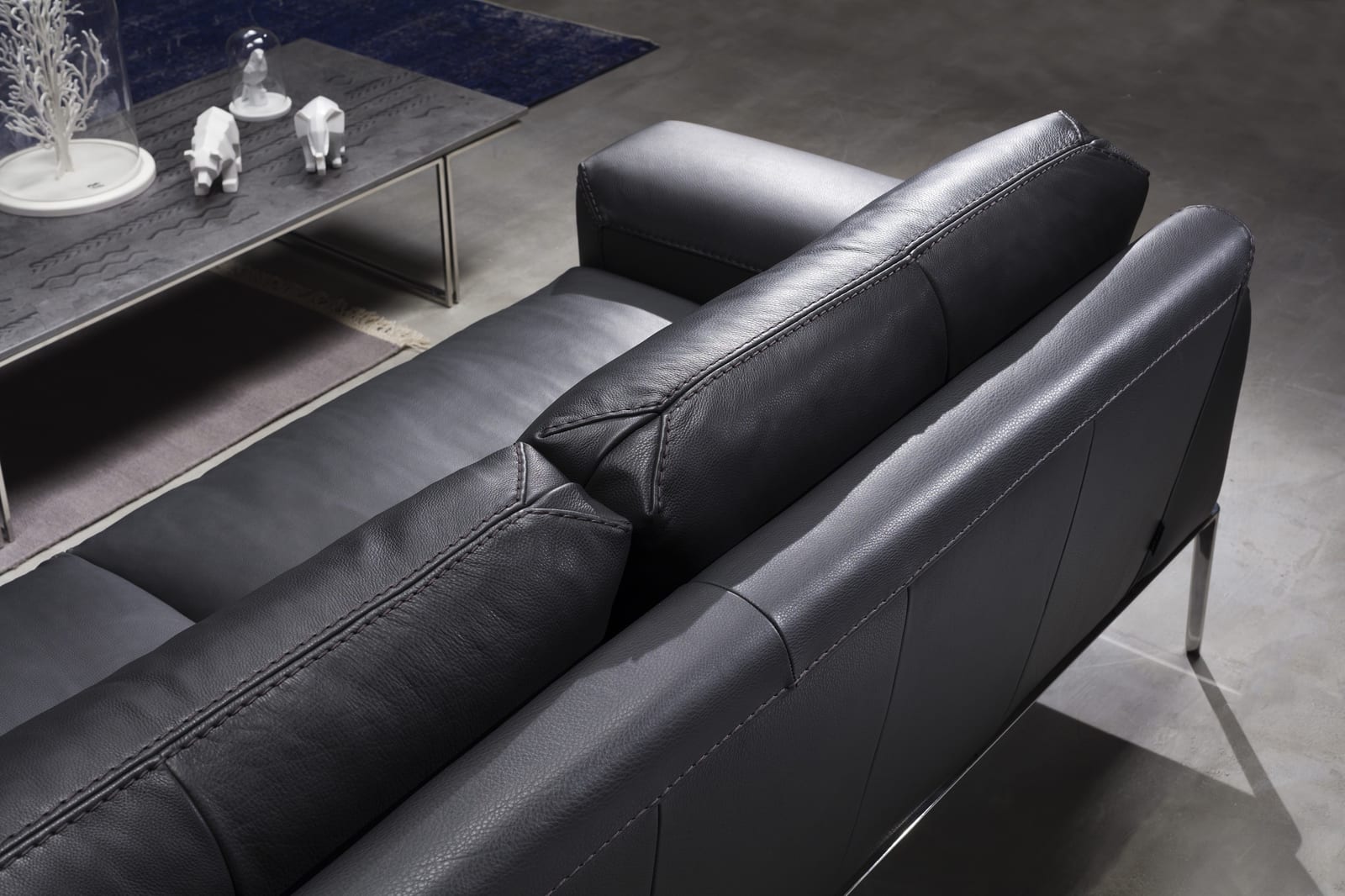 Bracci Chic Sofa image 4