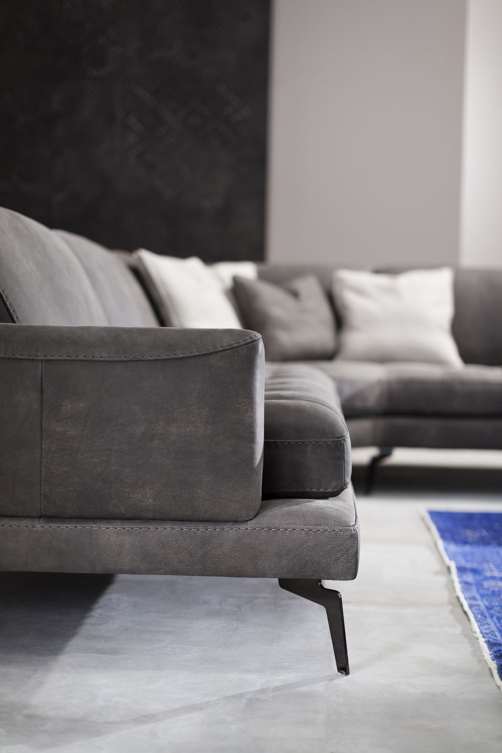 Bracci Living sectional detail view