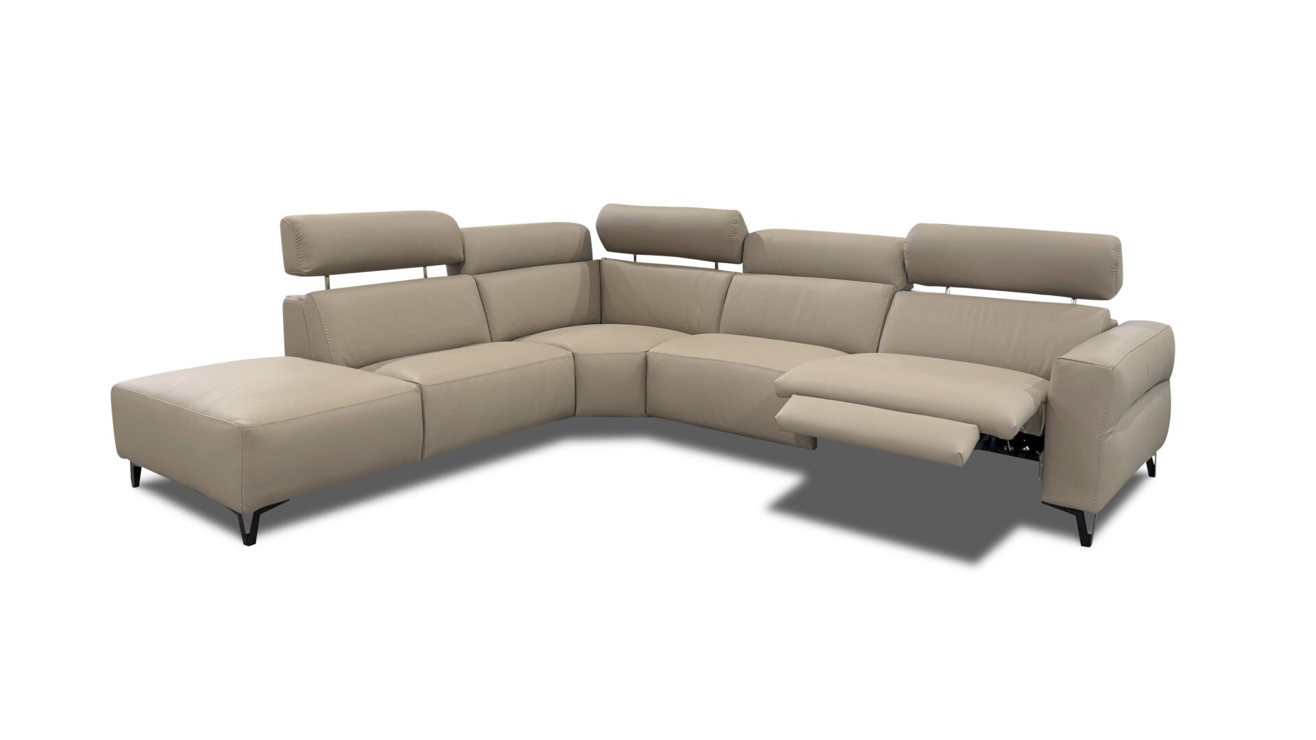 Bracci Regal Sectional image 6