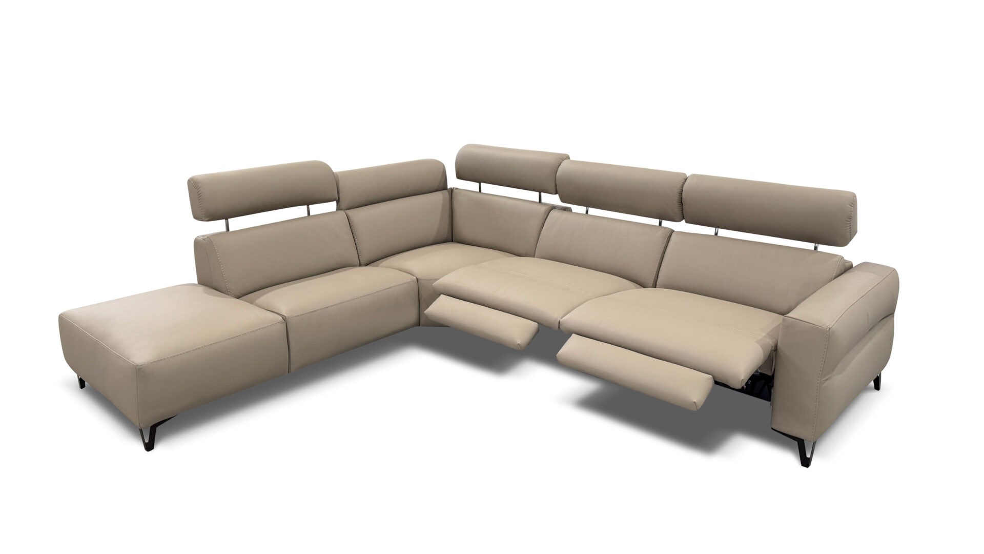 Bracci Regal Sectional image 7