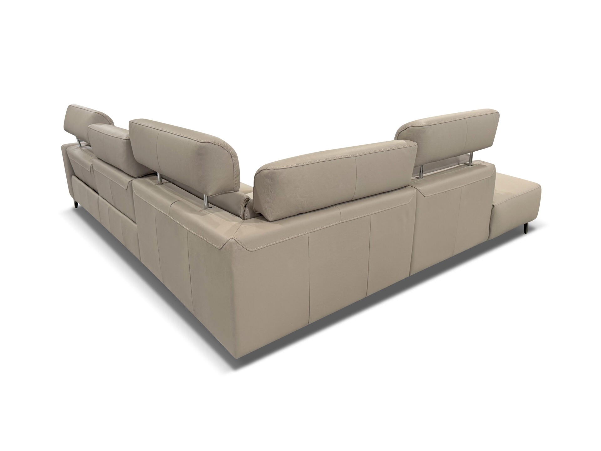 Bracci Regal Sectional image 11
