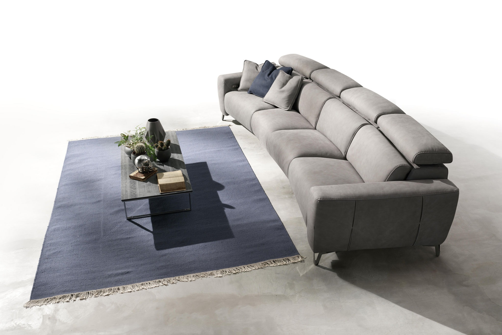 Zeus Sectional image 6