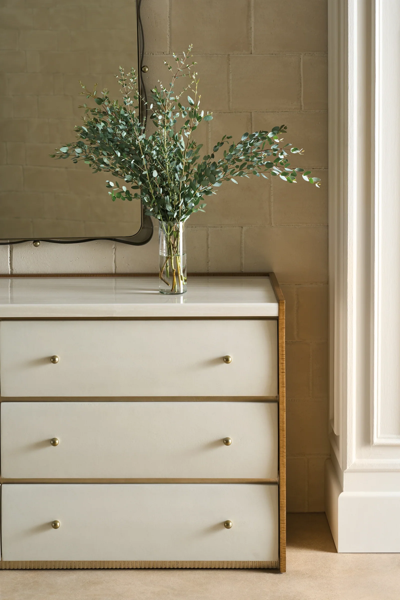Avignon Dresser — view 4