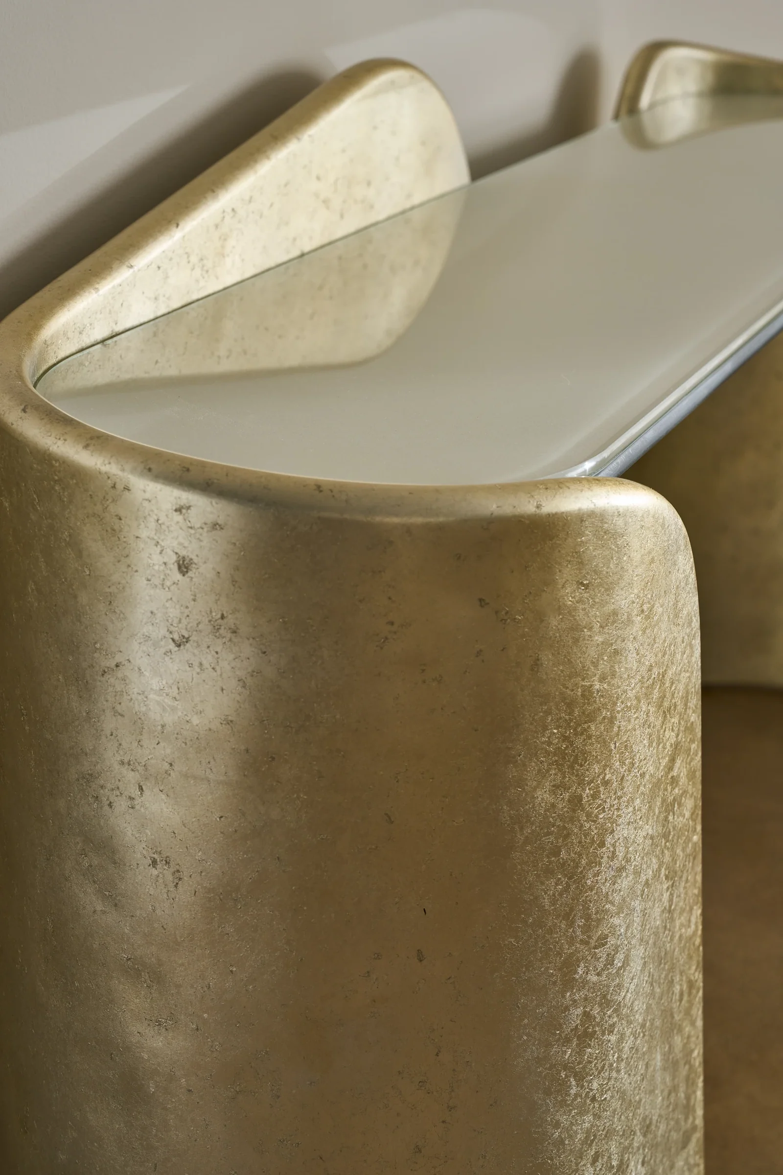Bauble Console — view 3