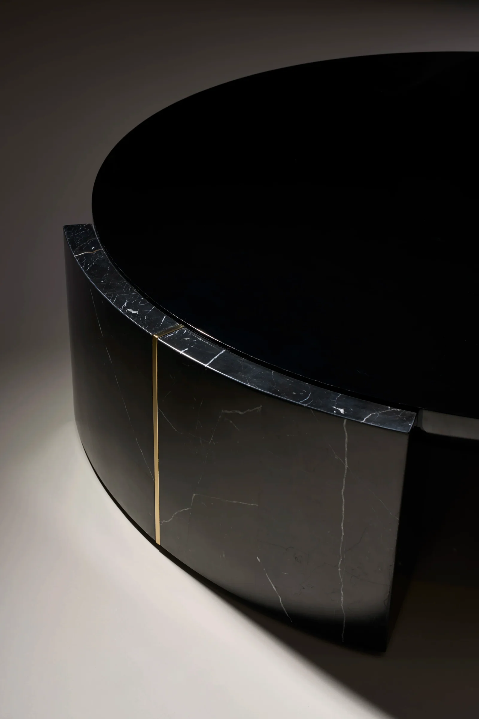 Overlap Round Cocktail Table Dark — view 2