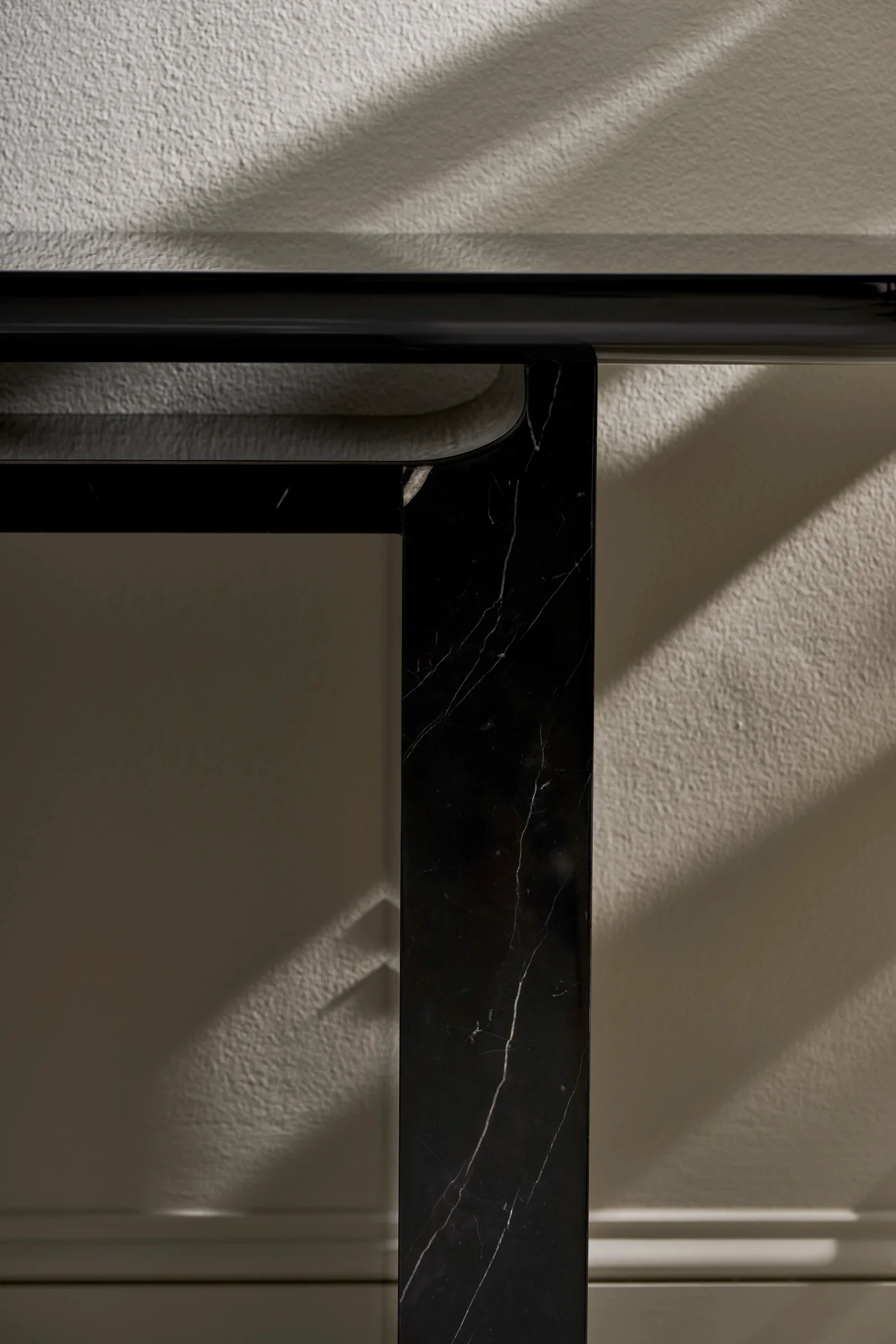 Overlap Console Dark — view 5