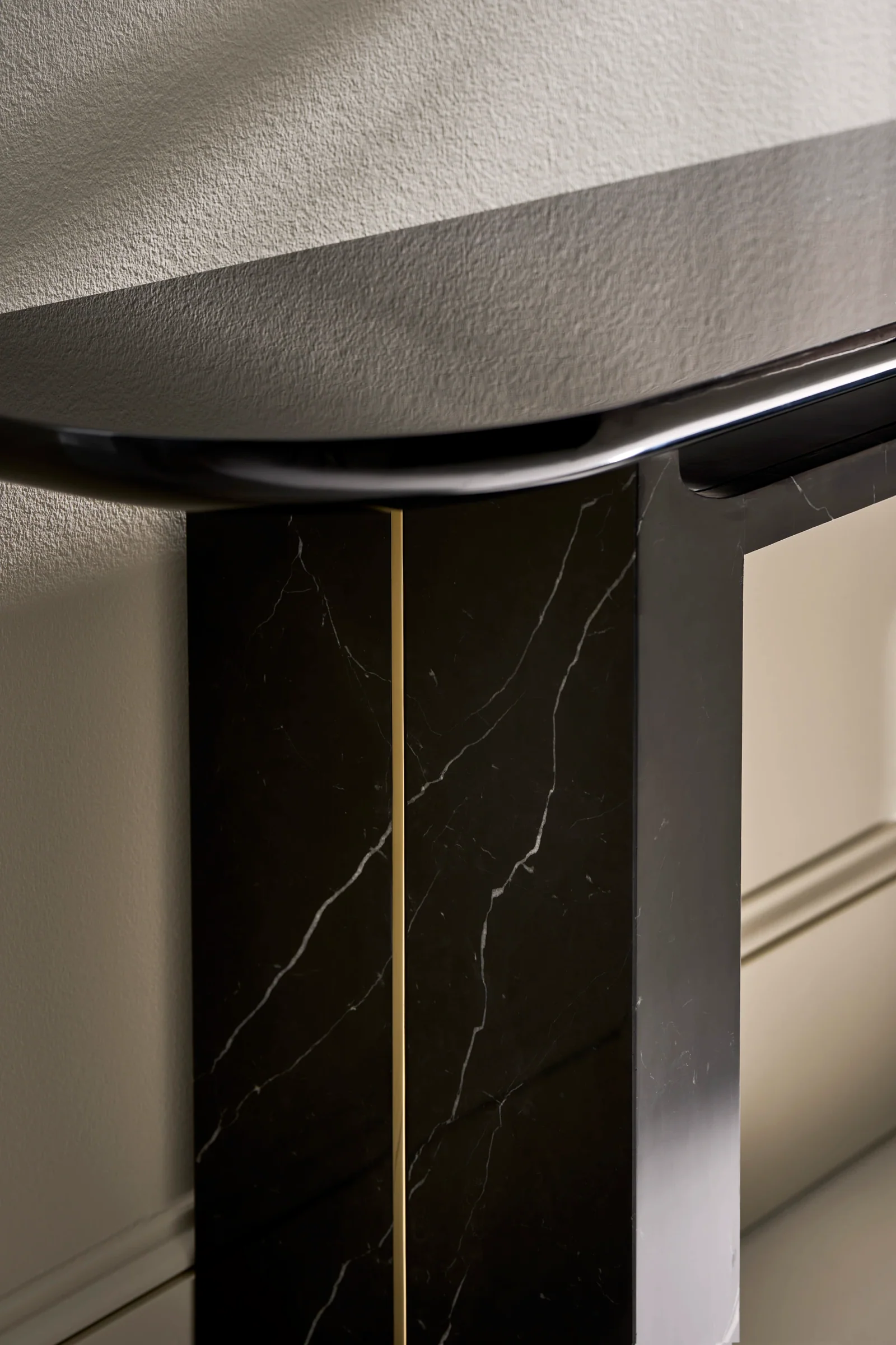 Overlap Console Dark — view 6