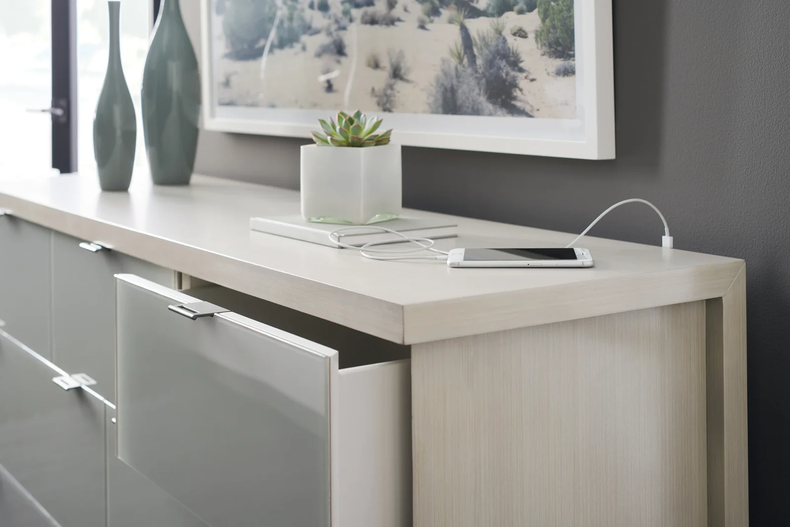 Expressions Dresser — view 3
