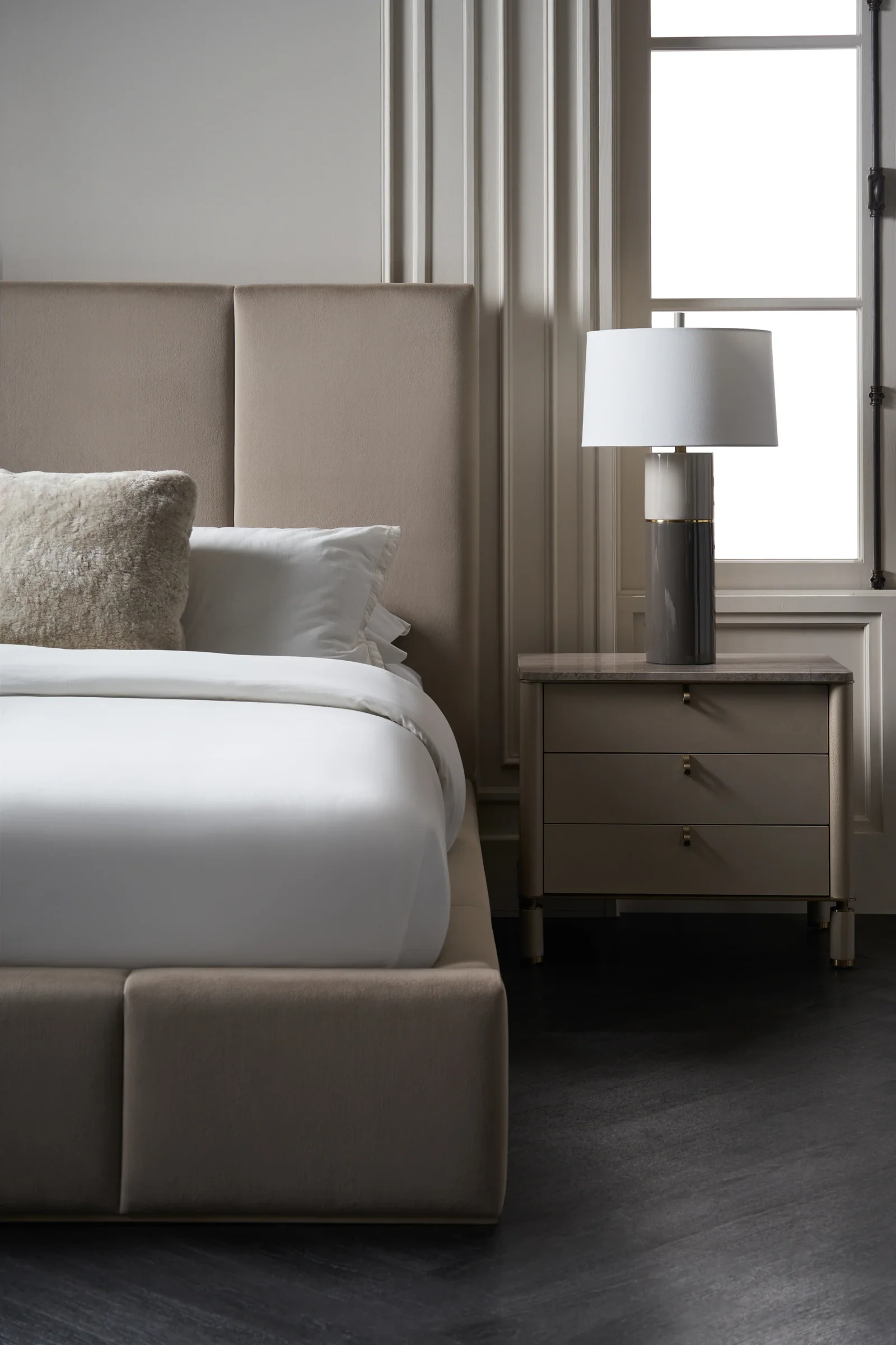 Balance Bed - Queen — view 3