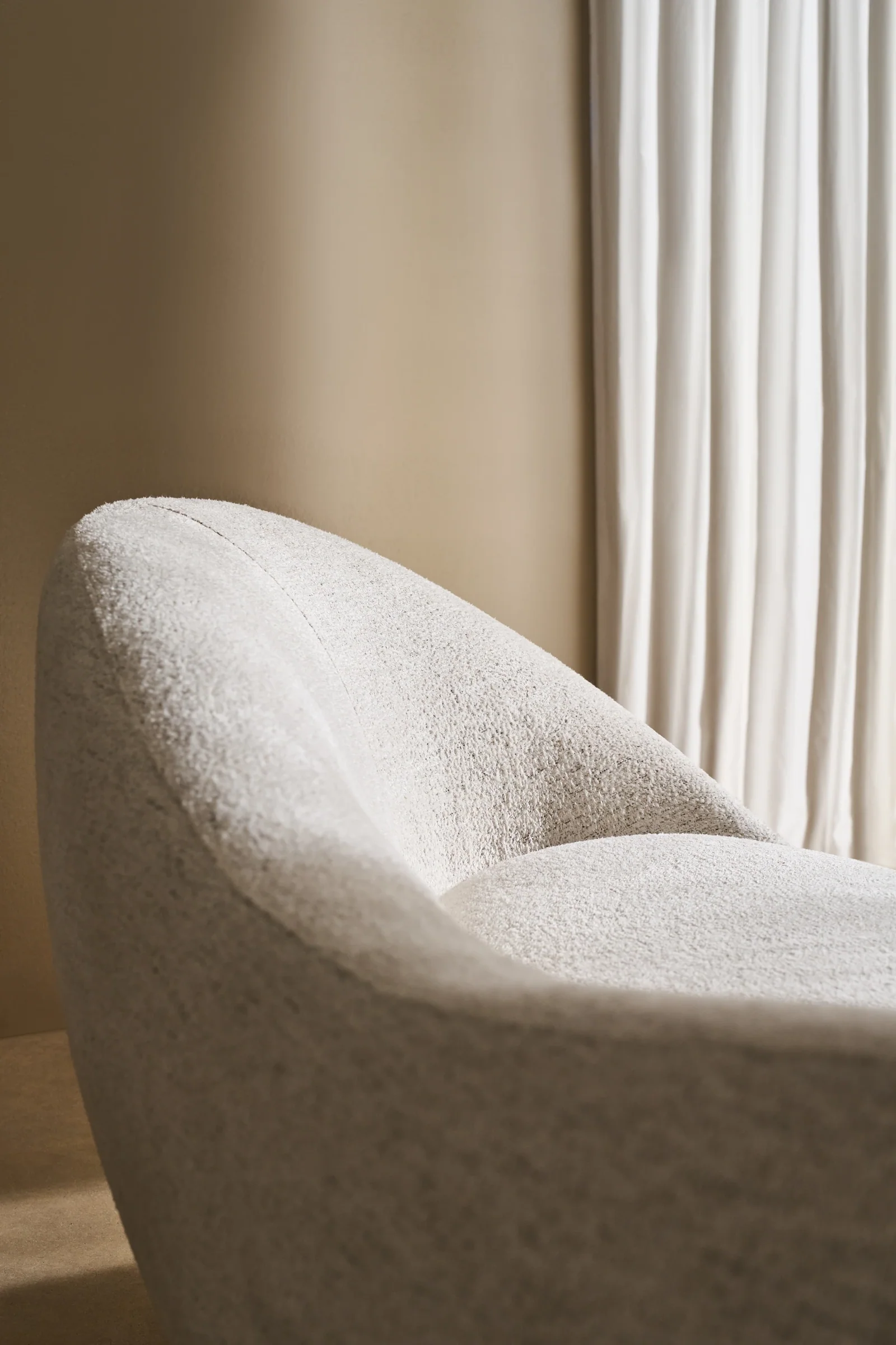 94 Formosa Sofa — view 4