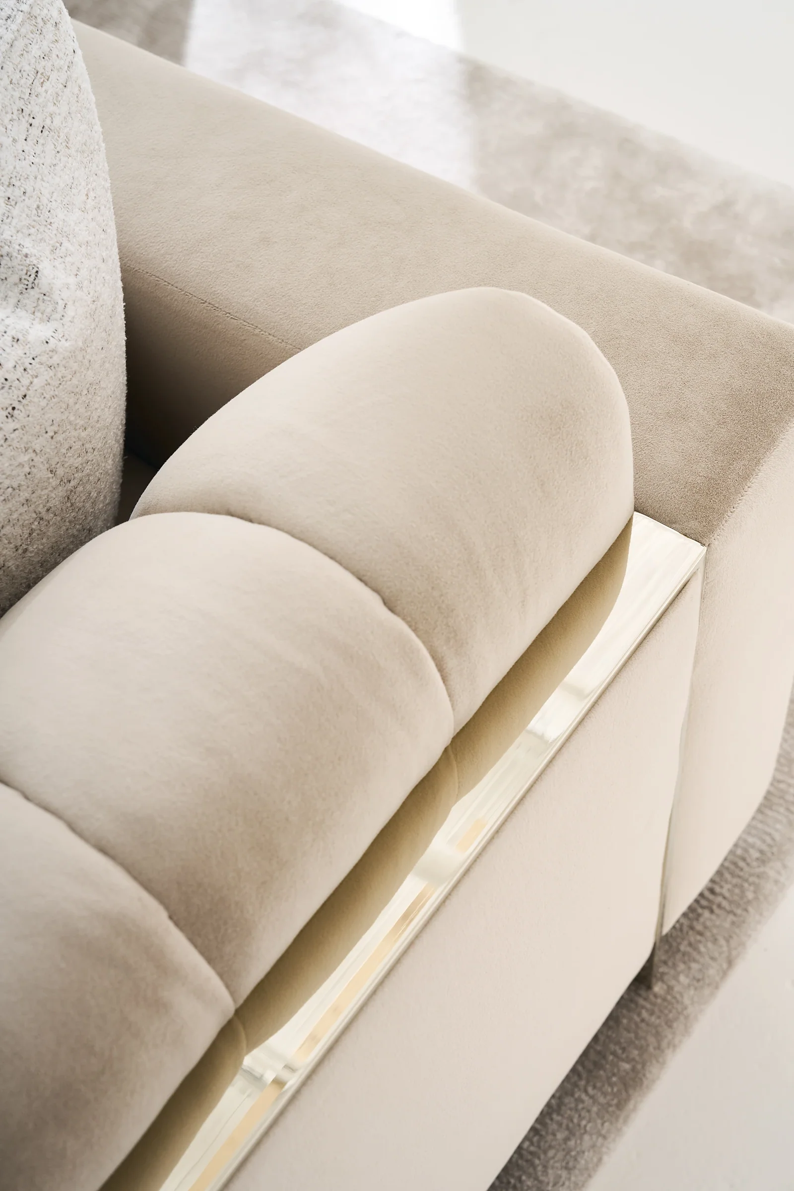 105 Well Balanced Sofa — view 4