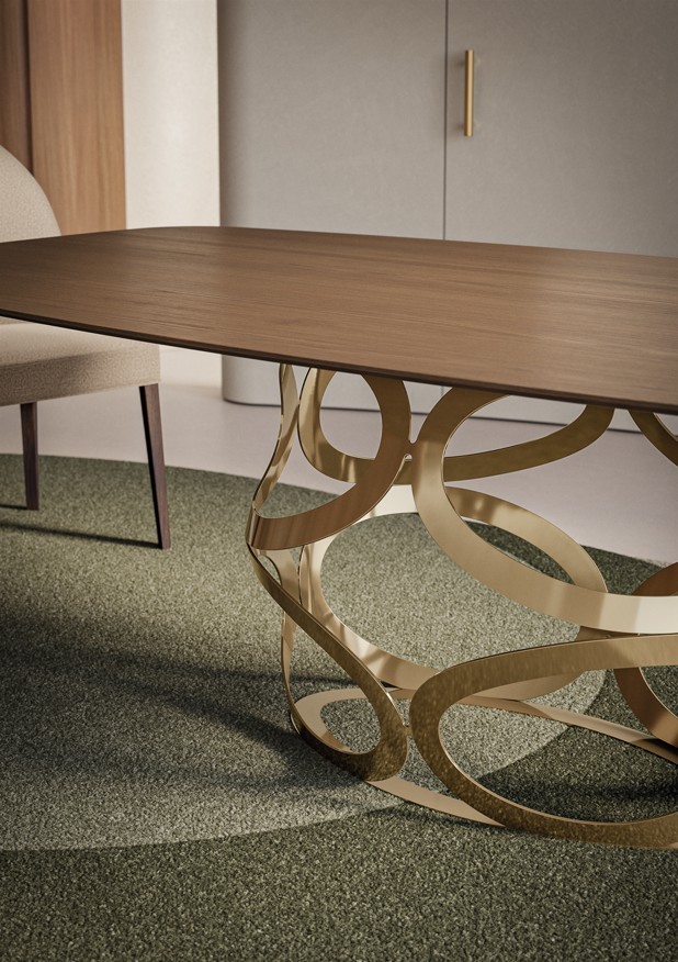 Icon Dining Table
