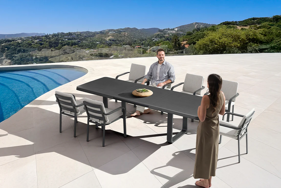 SO CHIC dining chair — view 3