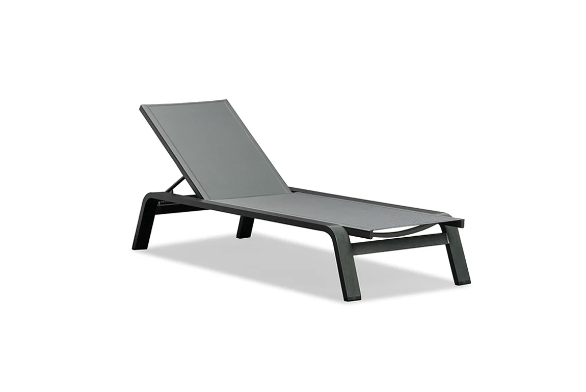 SO CHIC chaise lounge