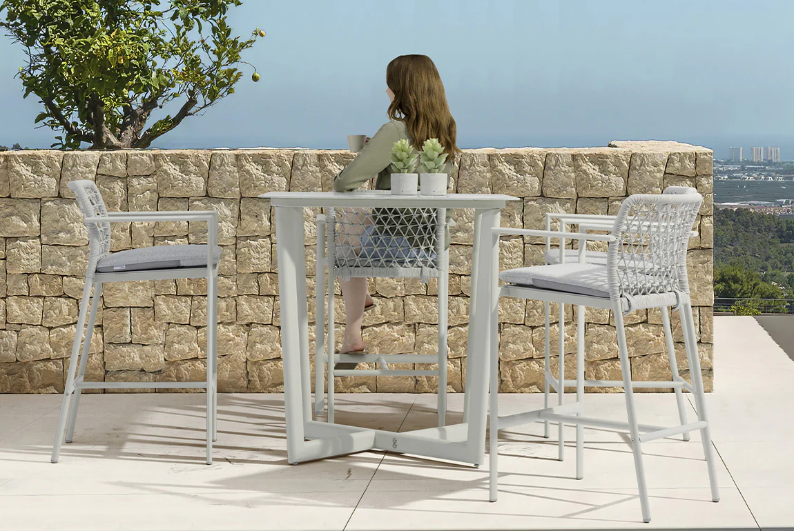 CLUB square counter table — view 2