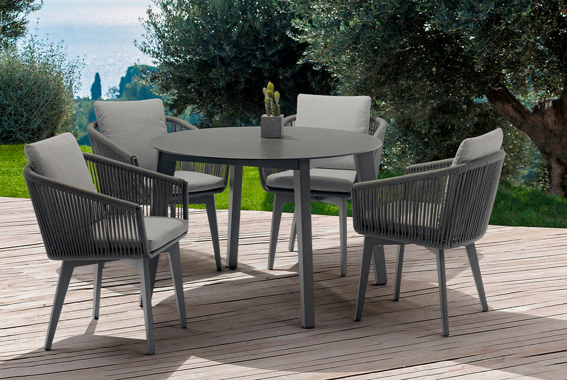 DIVA round table — view 3