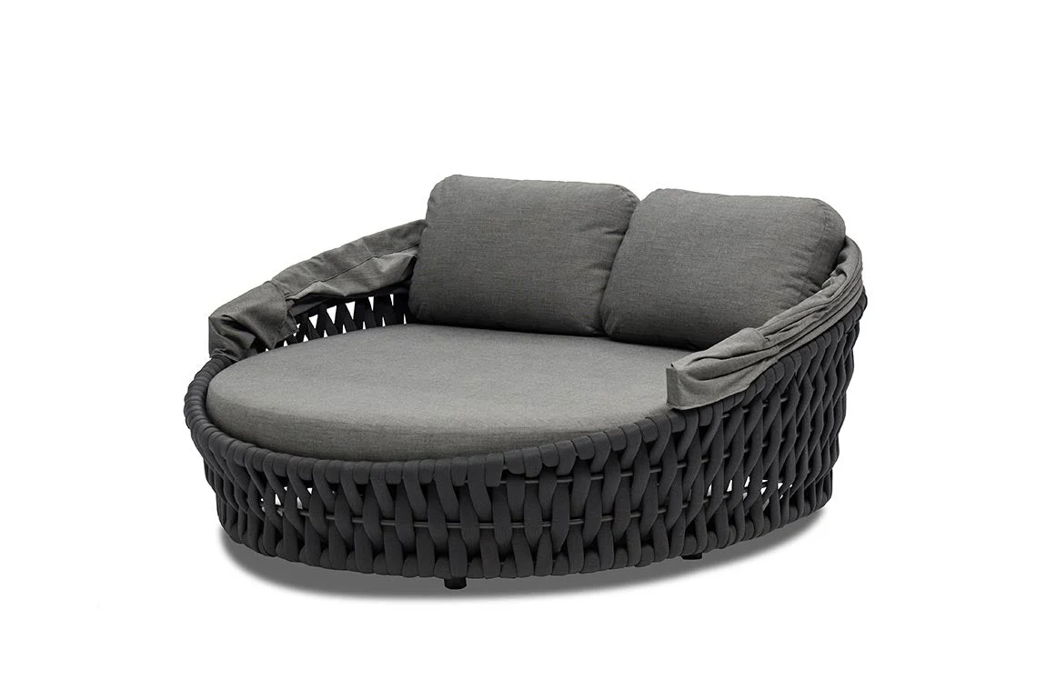 HUG Daybed with Canopy — view 4