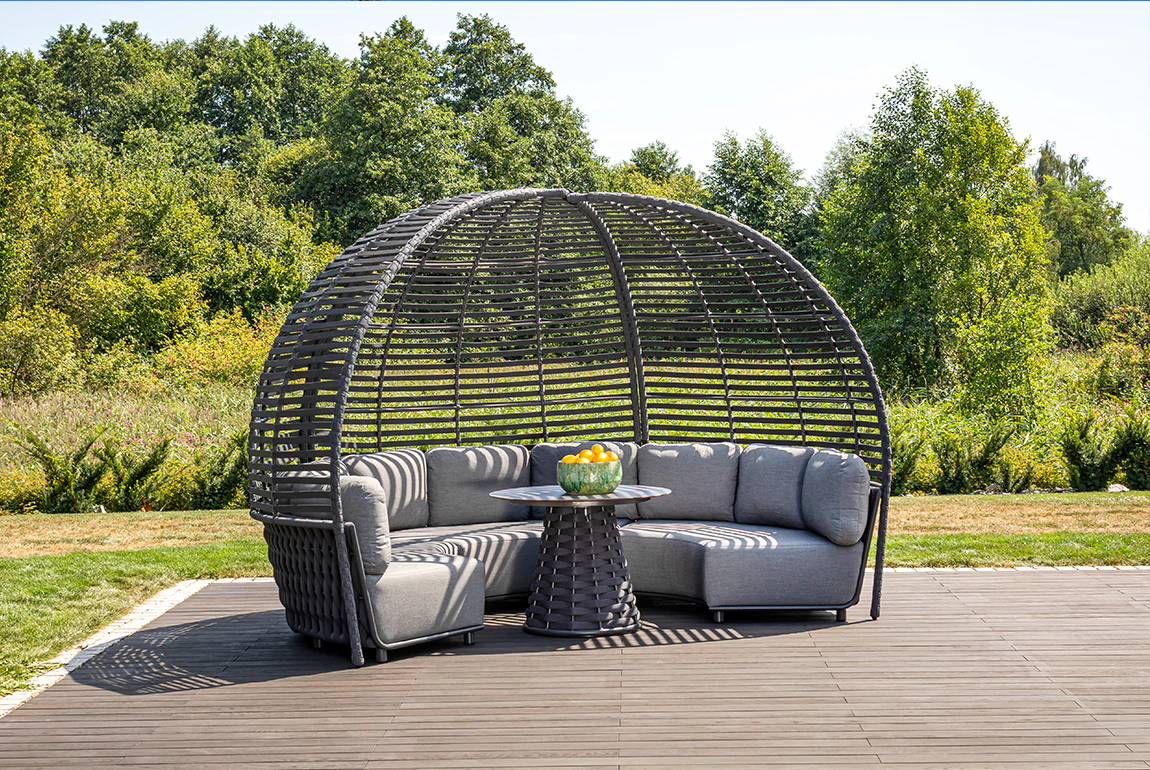 HUG adjustable round lunch table — view 3