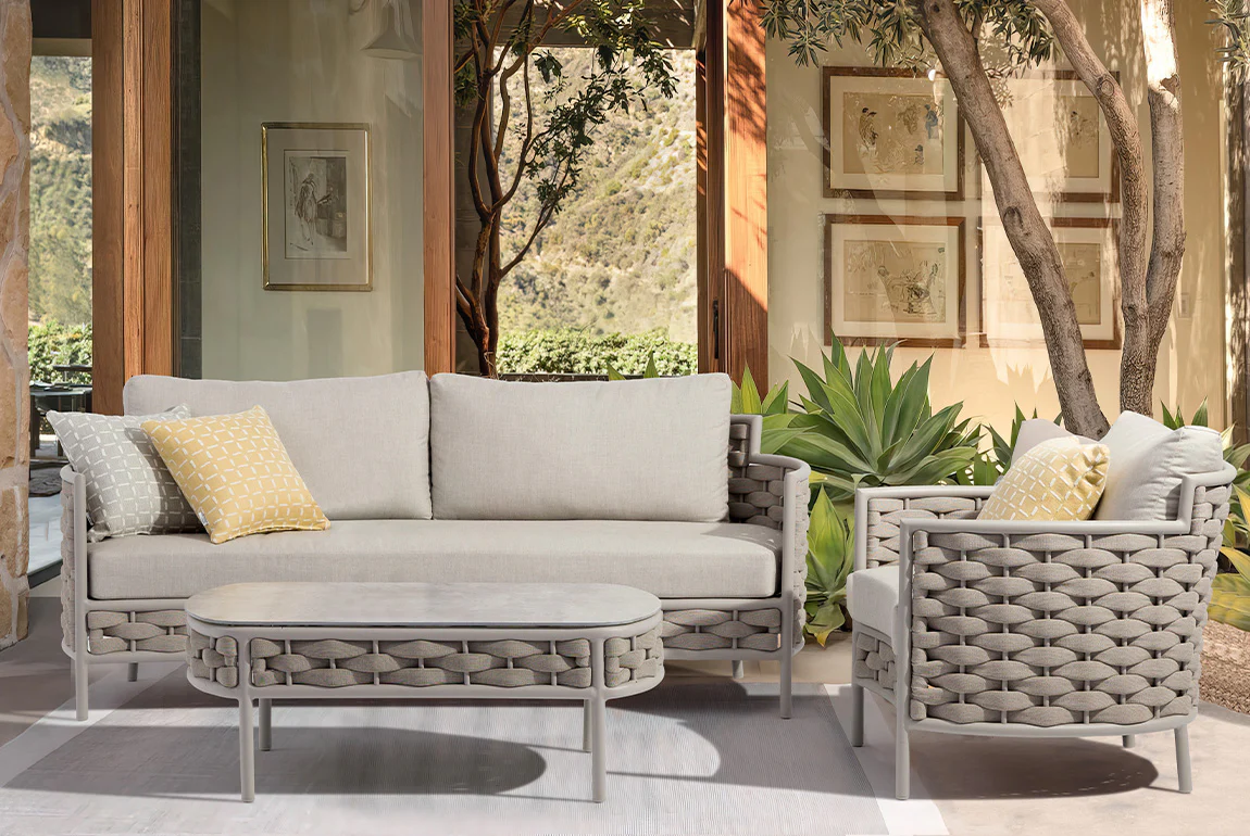 LOOP coffee table — view 3