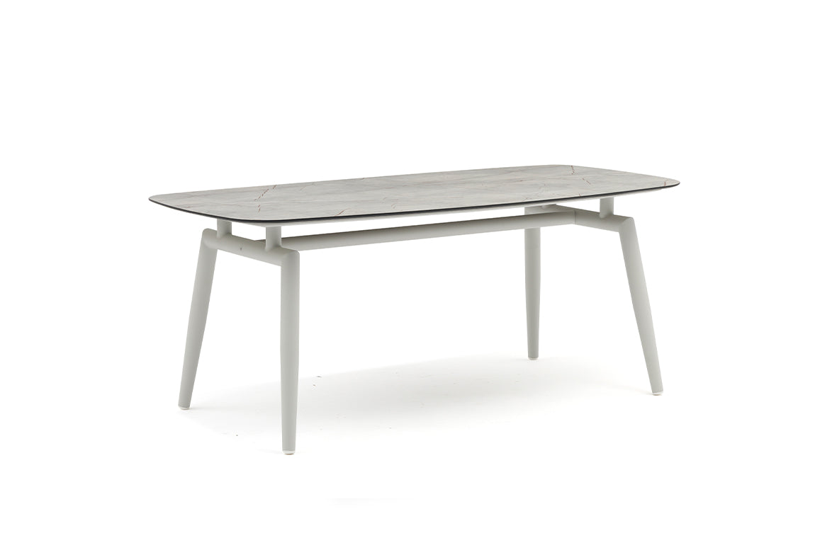 Couture Jardin SCOOP dining table official product photo
