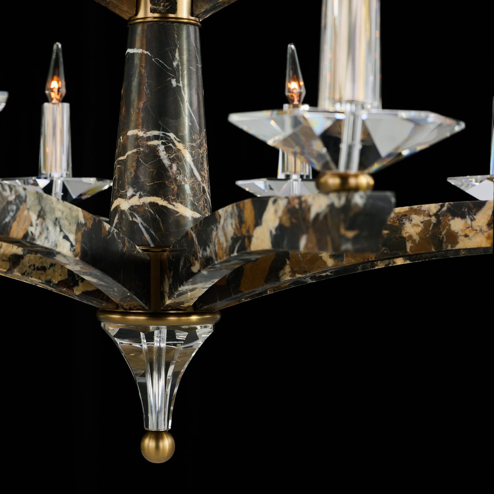 John Richard Inverness Fifteen-Light Chandelier official image 3
