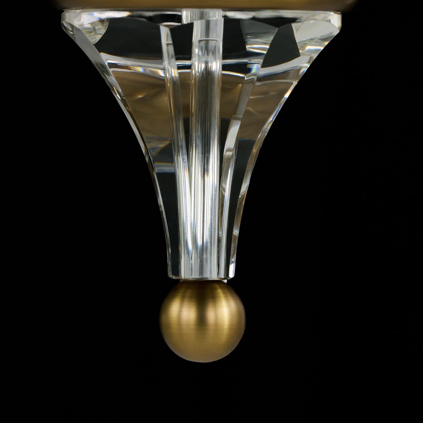 John Richard Inverness Fifteen-Light Chandelier official image 6