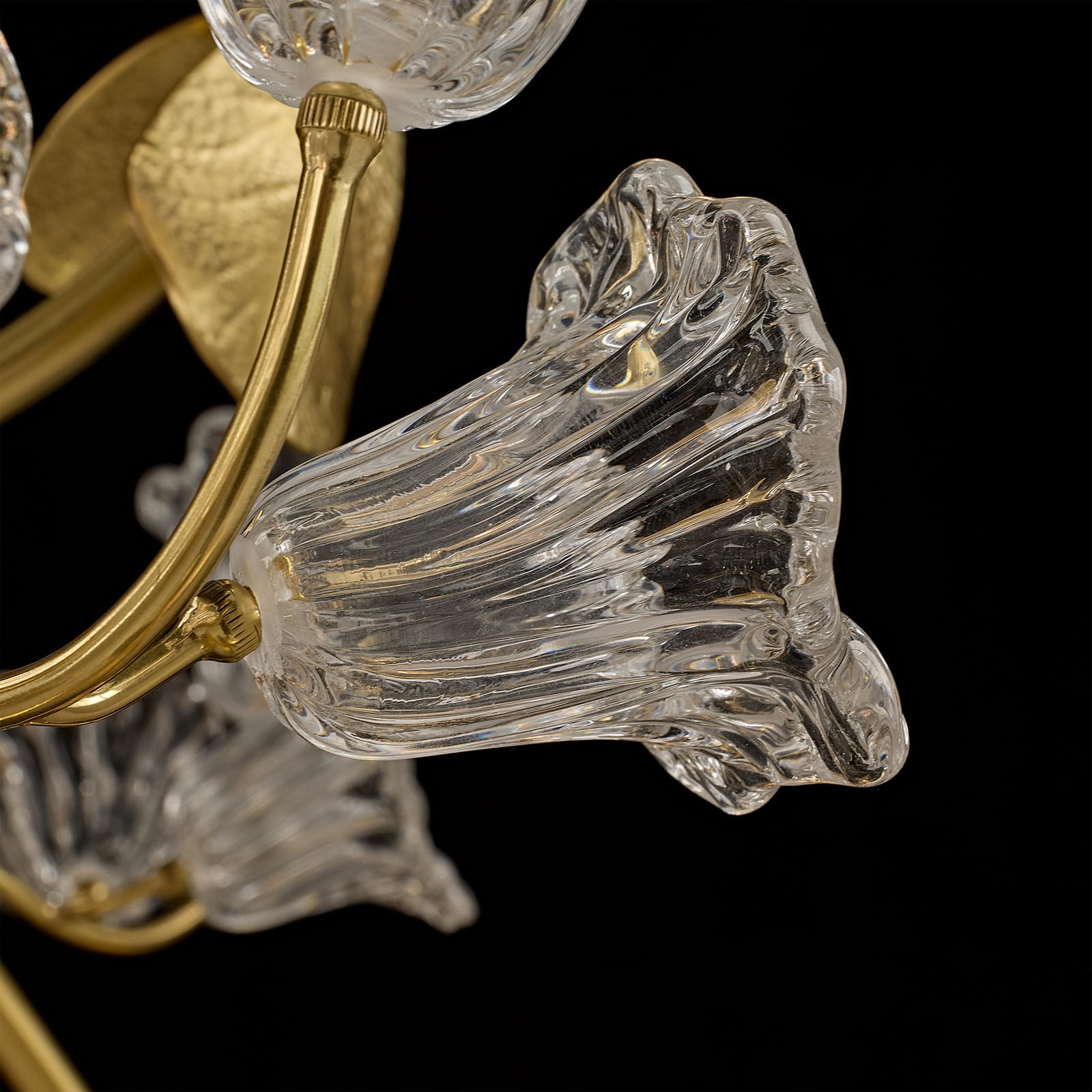 John Richard Dryad Twelve-Light Chandelier official image 5