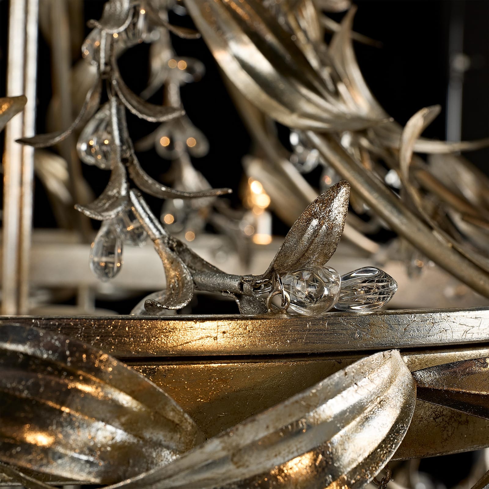 John Richard Highgrove Eight-Light Chandelier official image 4